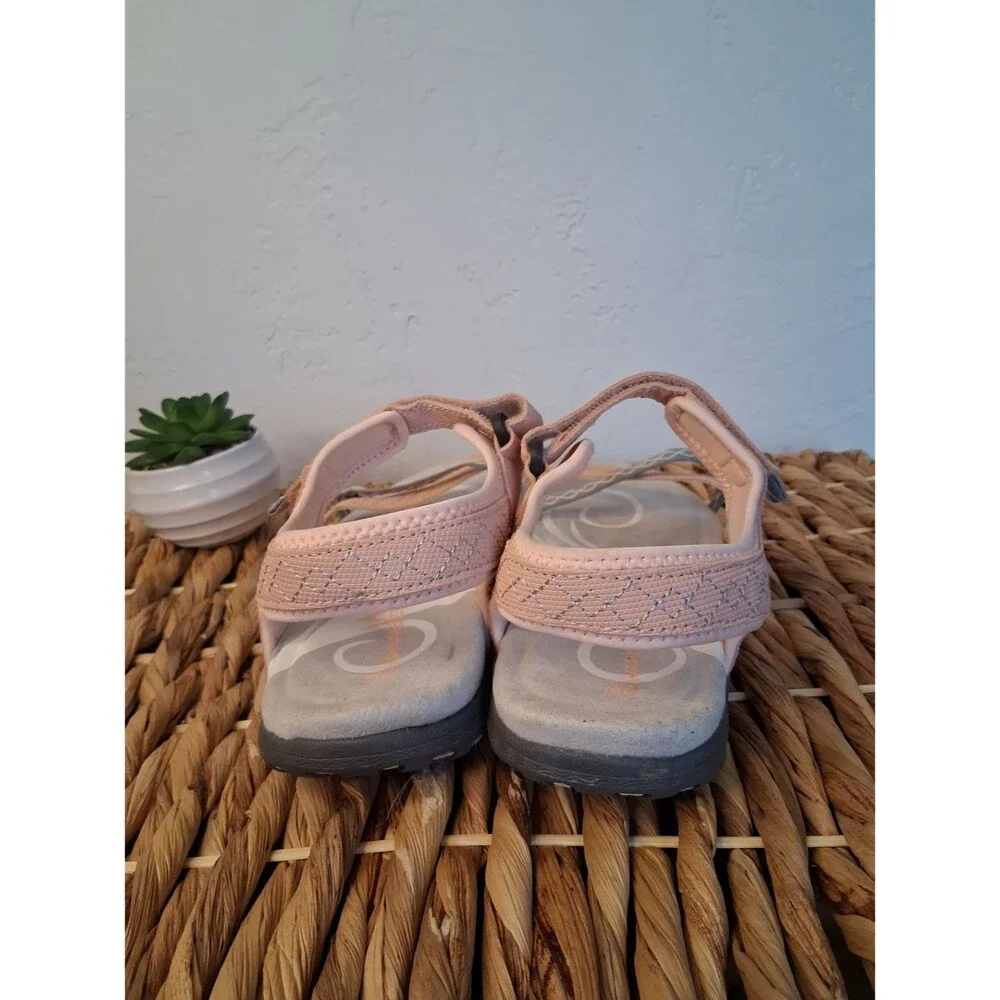 Unbranded brand  wanabee